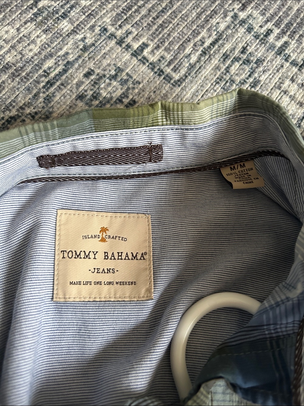 Men’s Tommy Bahama Jeans Button Down Size Medium - Picture 4 of 10